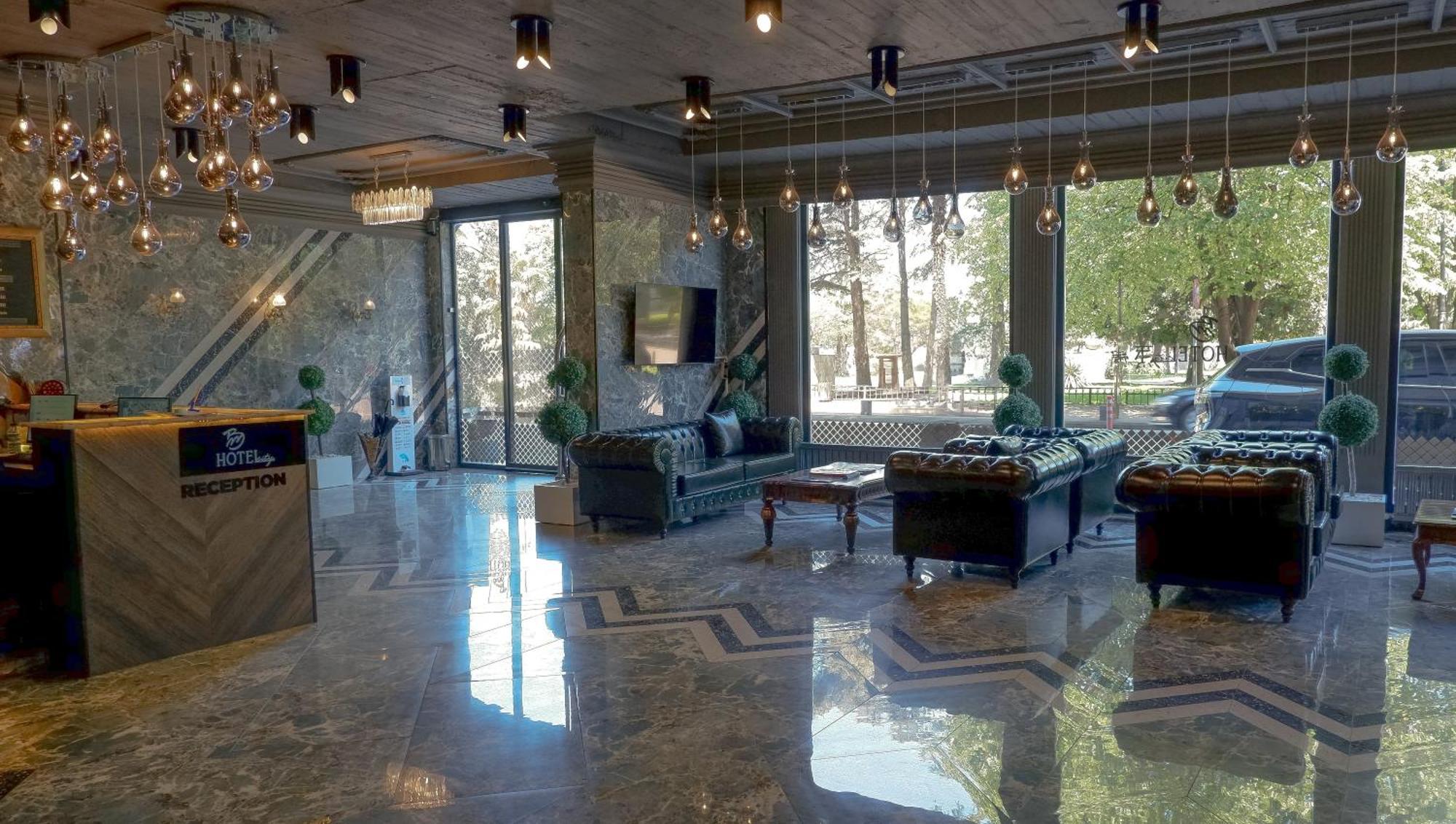 Bm Hotel City 萨姆松 外观 照片